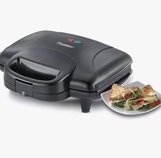 Prestige 800W Sandwich Maker (PGMFD 01)| Black | Heat Resistant Bakelite Body |Non-Stick Coating | Power Indicators | Oil Free Toasting