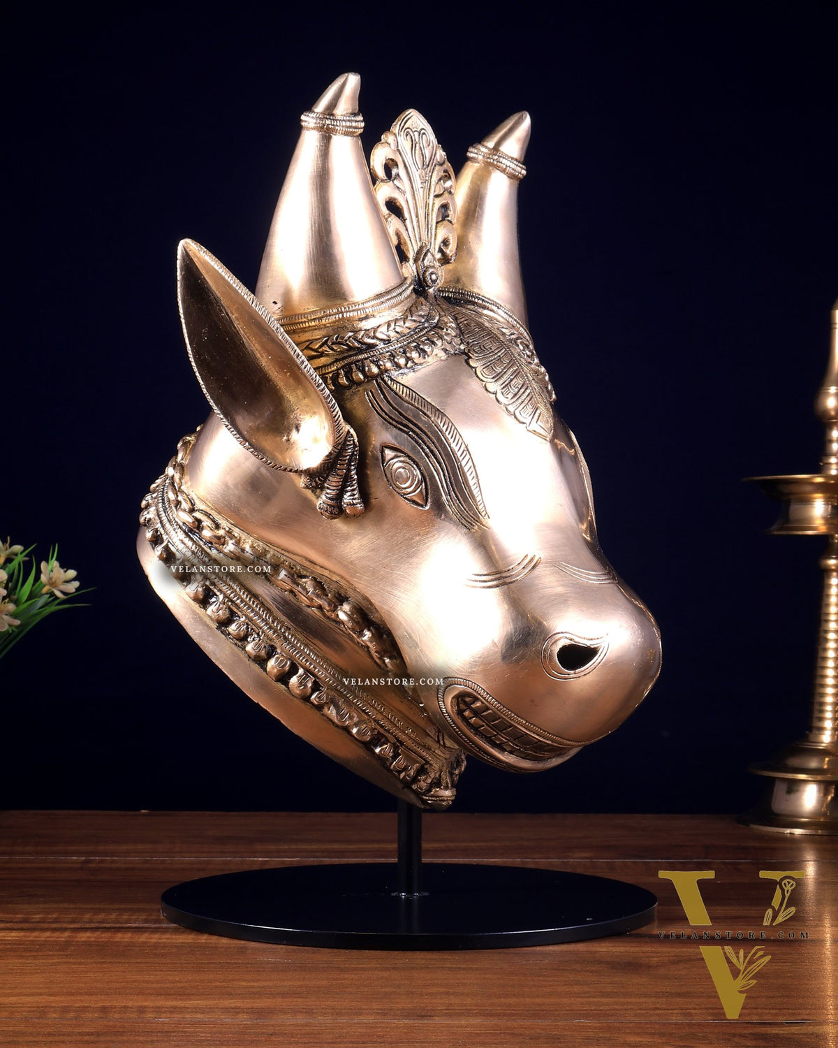 Pure Brass Bull Head Artefact – Table Décor