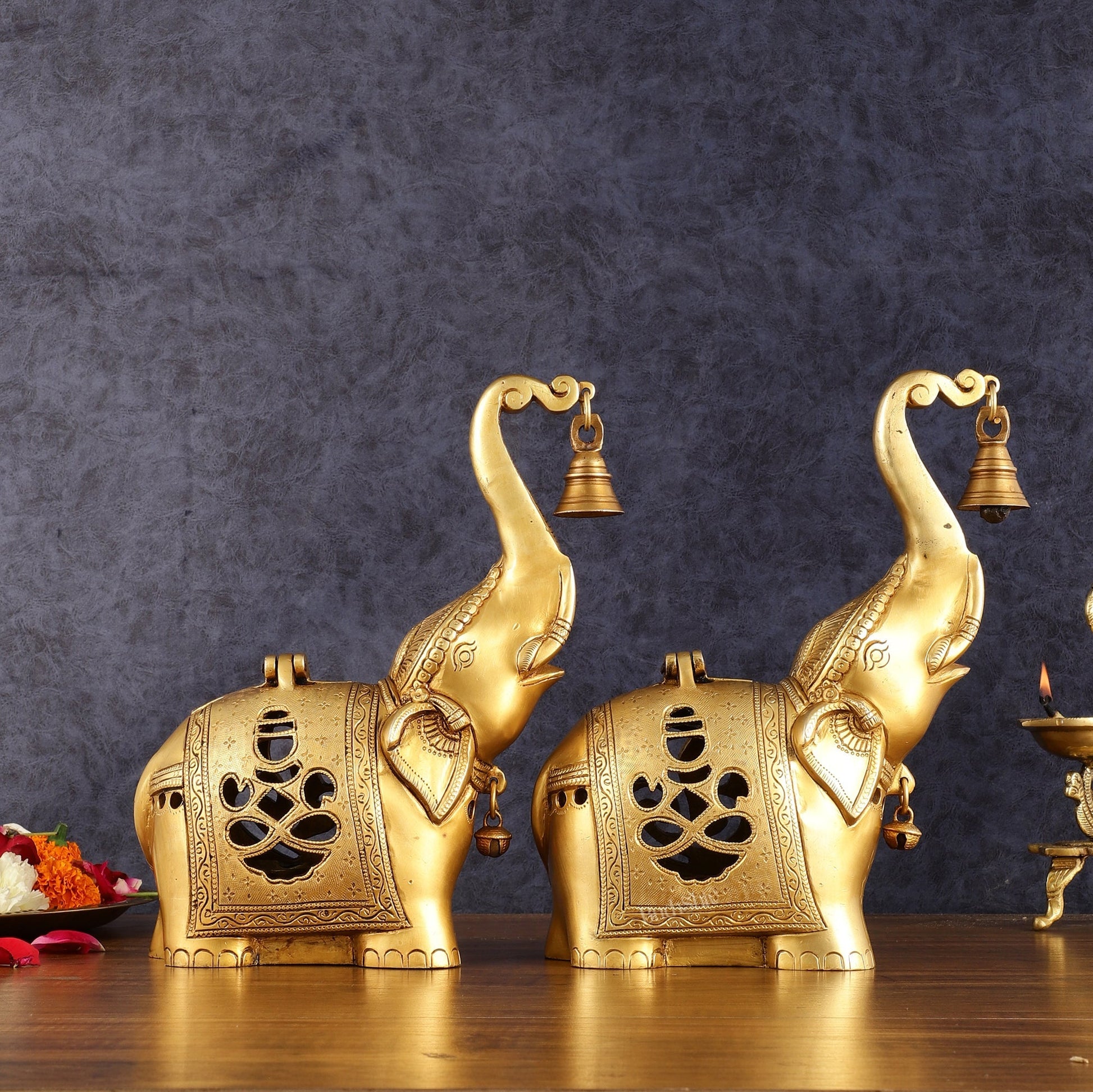 Pure Brass Elephant T light candle holder pair brass lamps 10.5"