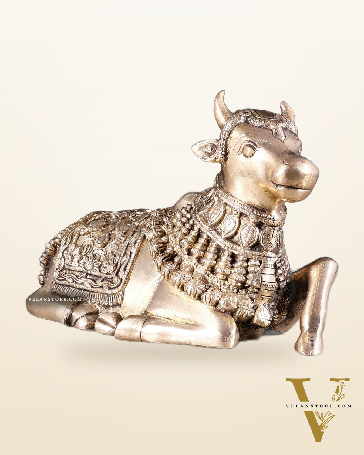 Pure Brass Engraved Nandi Statue – 10" Glossy