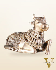 Pure Brass Engraved Nandi Statue – 10" Glossy