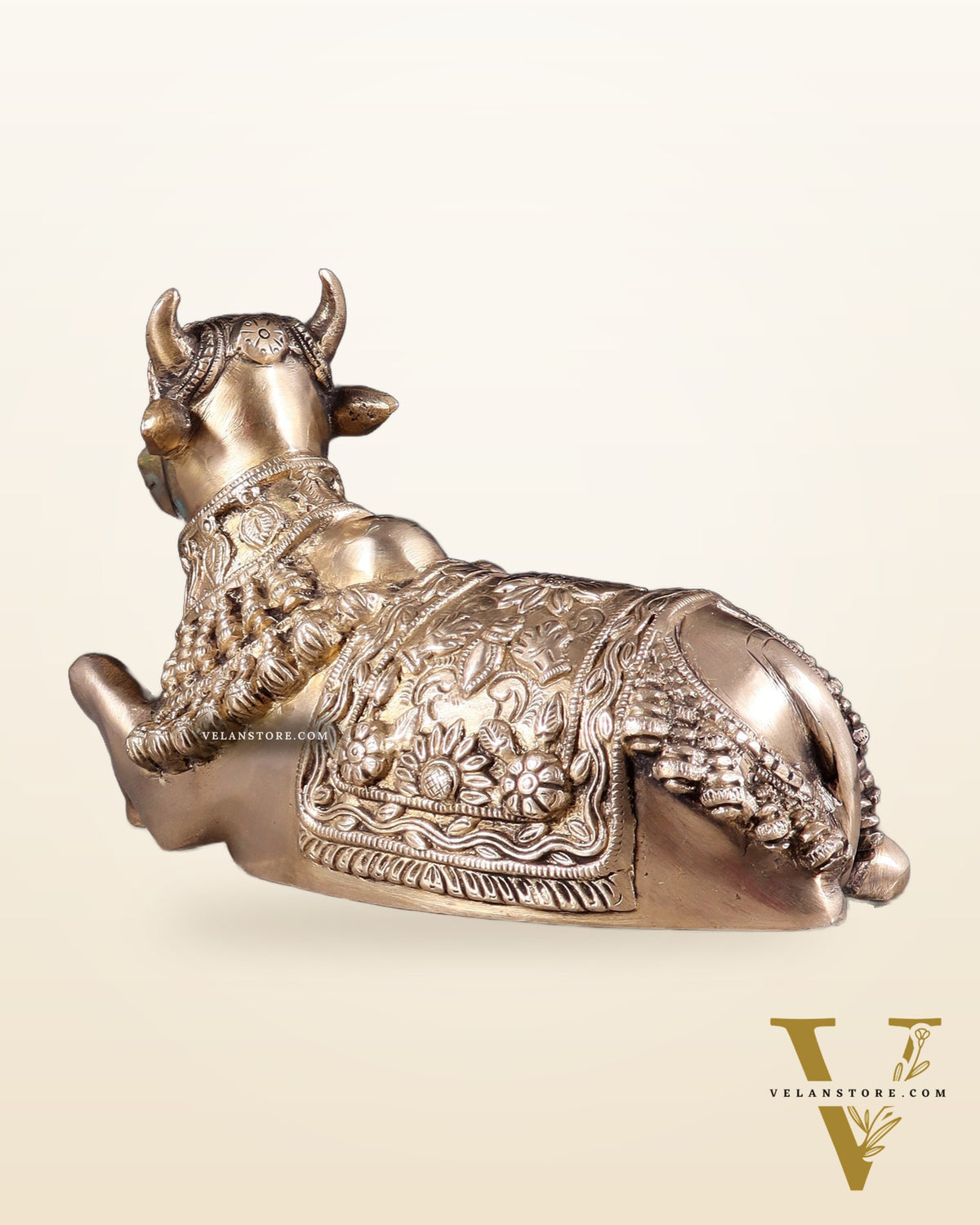 Pure Brass Engraved Nandi Statue – 10" Glossy