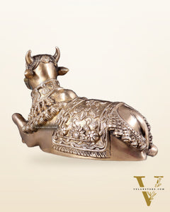 Pure Brass Engraved Nandi Statue – 10" Glossy