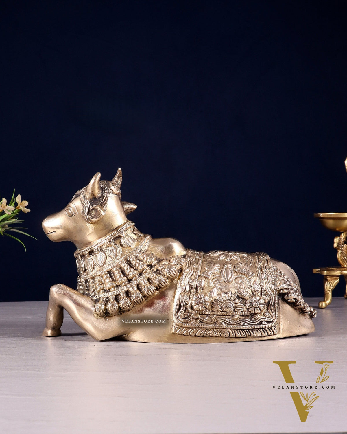 Pure Brass Engraved Nandi Statue – 10" Glossy