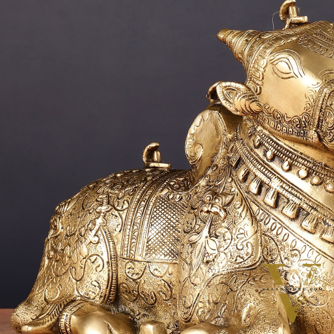 Pure Brass Fully Carved Nandi Statue - 8" matte gold
