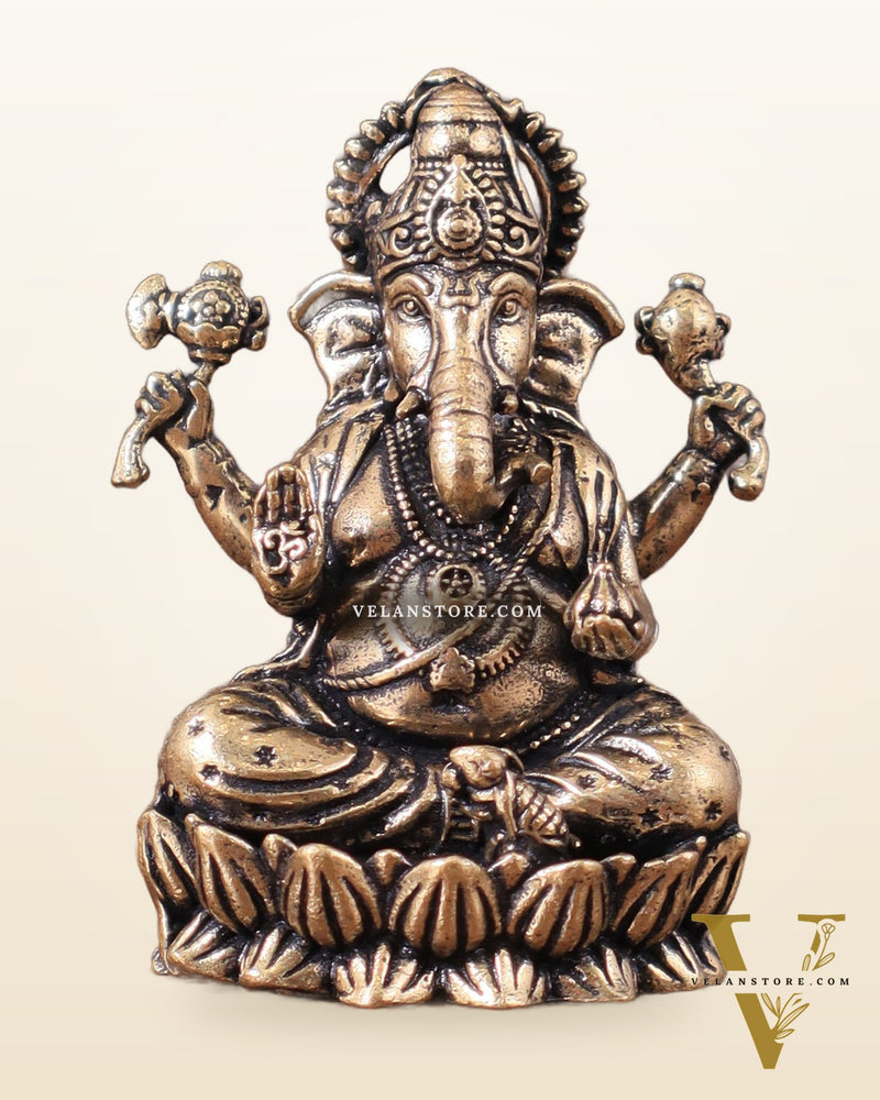 Pure brass Intricate Ganesha idol 2.5"