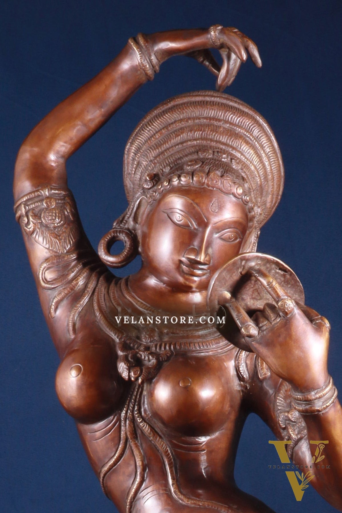 Pure Brass Lady Holding Mirror Sculpture – Chola Style, 38 Inch