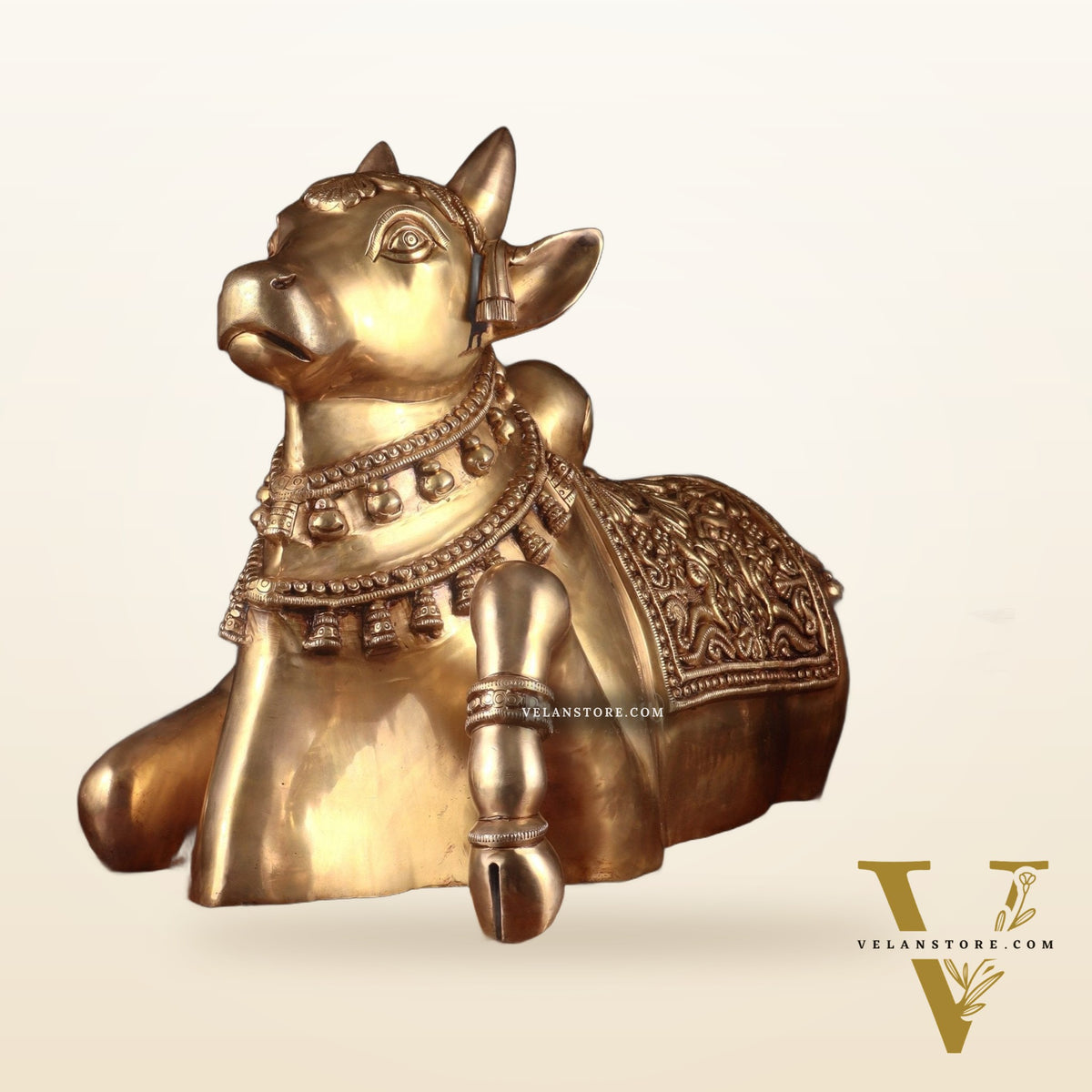 Pure Brass Large Nandi Statue – Straight Face, Superfine Carvings, 17 Inch, 30 Kg