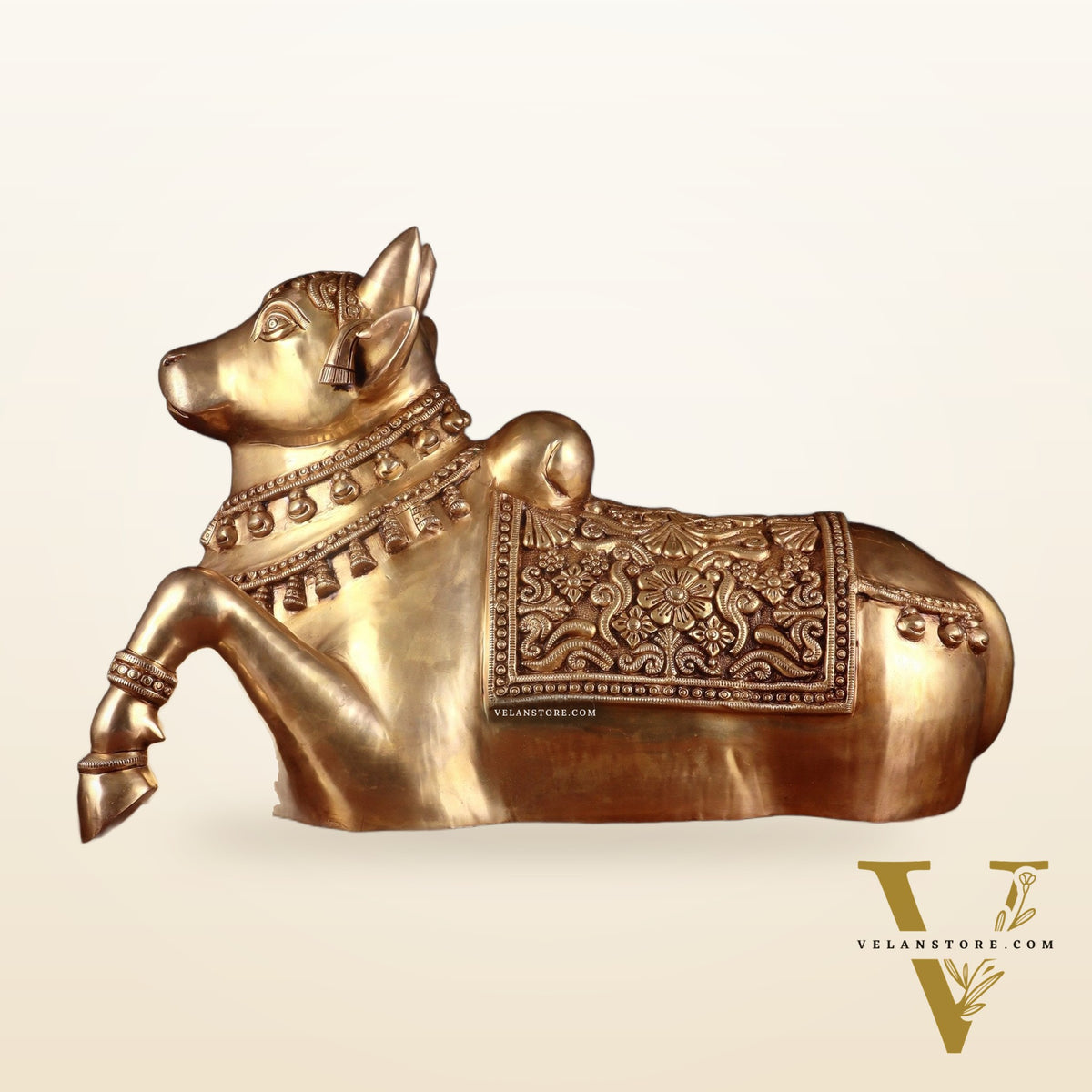 Pure Brass Large Nandi Statue – Straight Face, Superfine Carvings, 17 Inch, 30 Kg