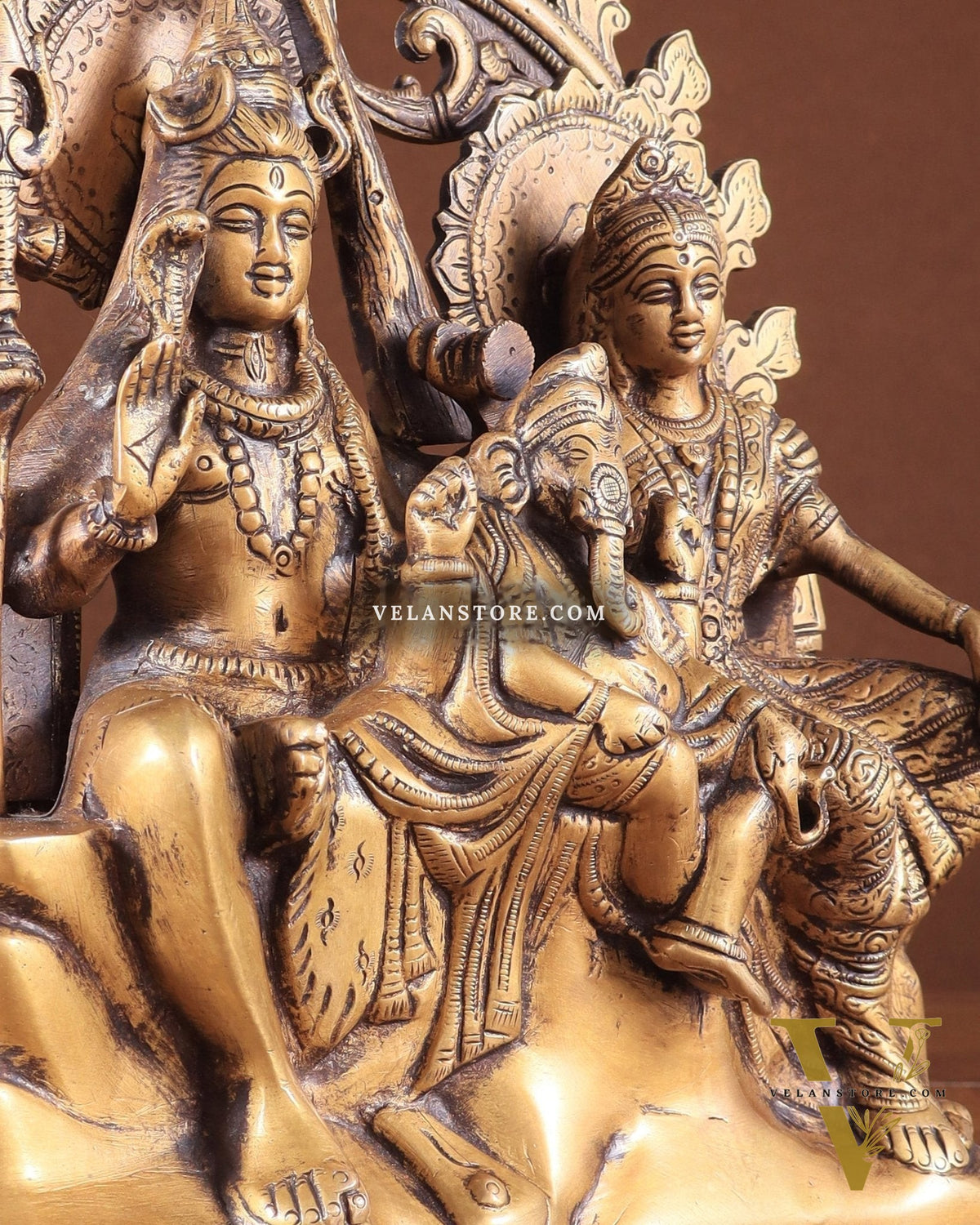 Pure Brass Lord Shiv Parvati with Ganesha Idol and Prabhavali 10.7 inch