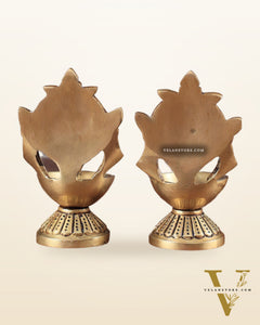 Pure Brass Shankh Chakra Oil Lamps (Pair) 4.5"