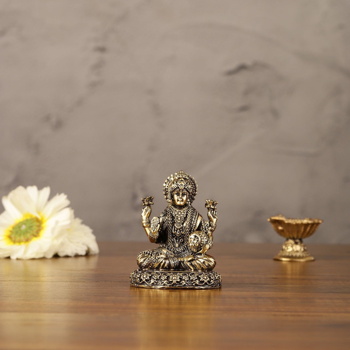 Pure brass superfine goddess Lakshmi idol 3"