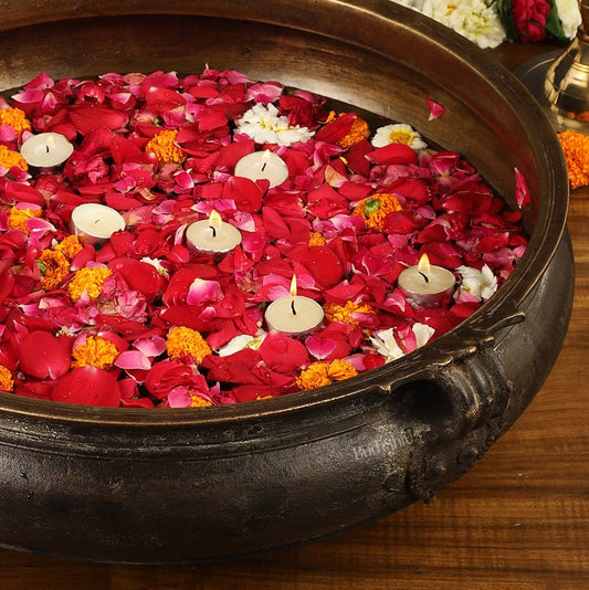 Pure Brass Vintage Resort/Spa Urli - 22 Inch Width, Luxurious Decor Piece