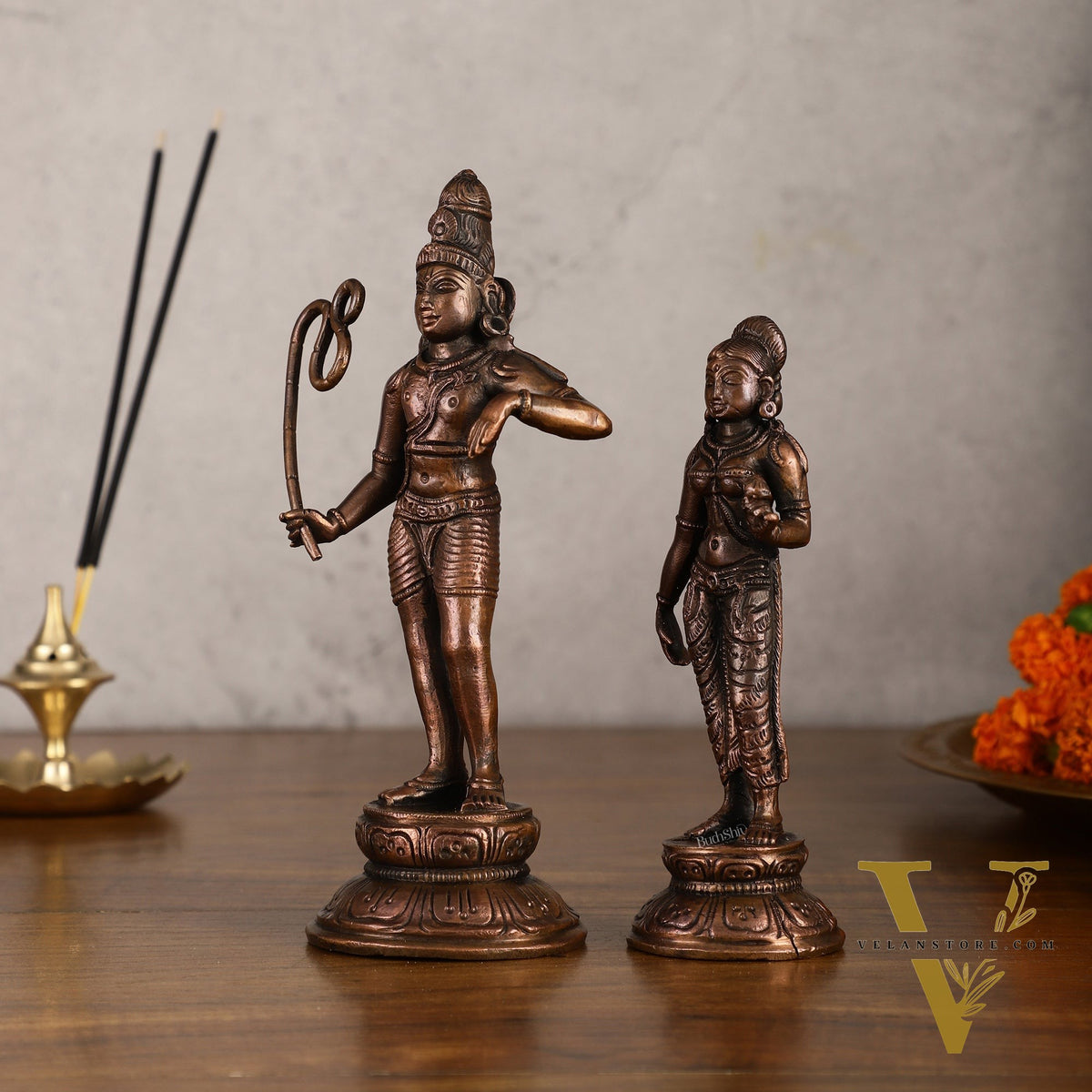 Pure Copper Mannargudi Rajagopala and Andal Idols - Exquisite Detailing
