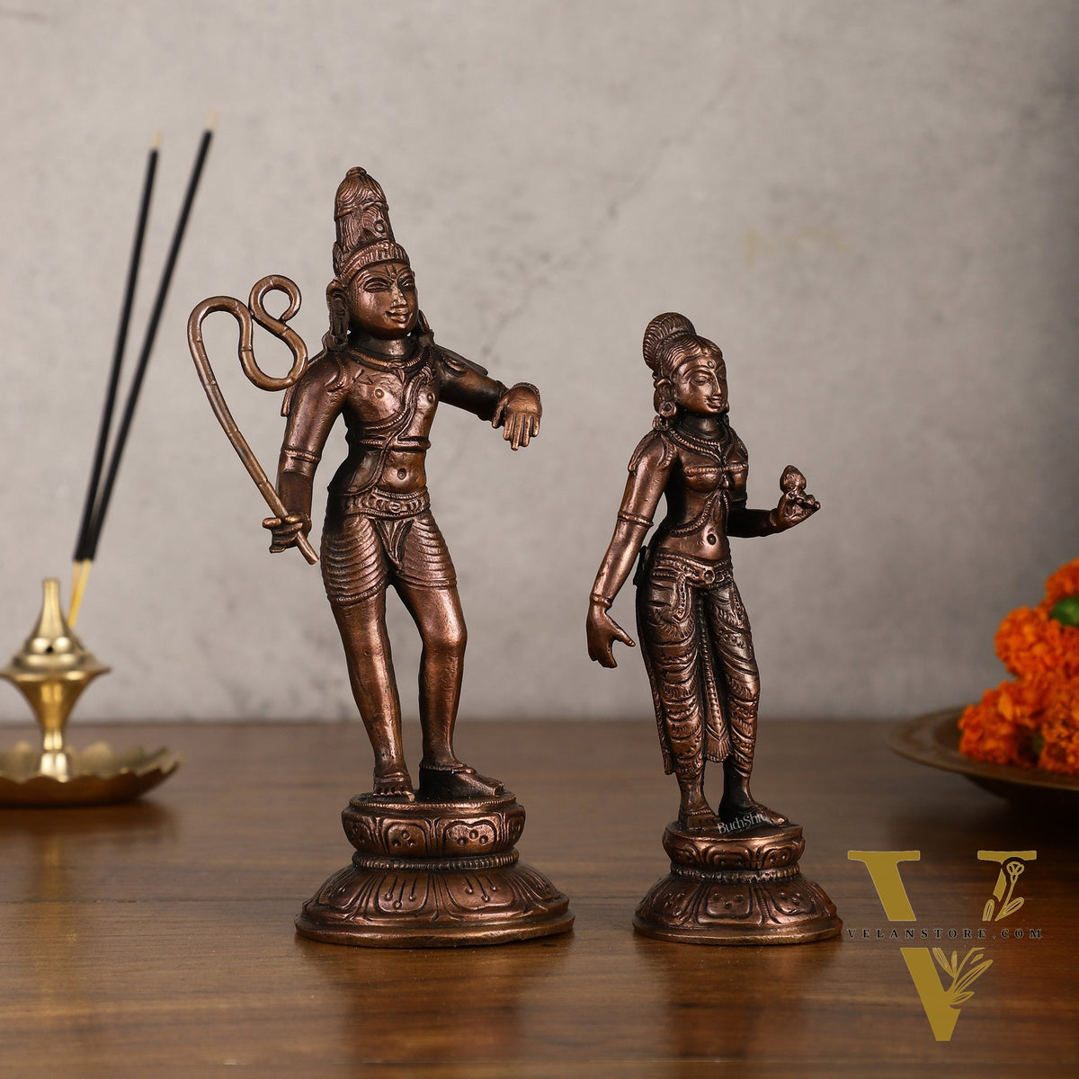 Pure Copper Mannargudi Rajagopala and Andal Idols - Exquisite Detailing
