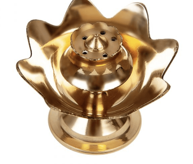 Brass Pathi Stand: Add Elegance to Your Home Decor-1