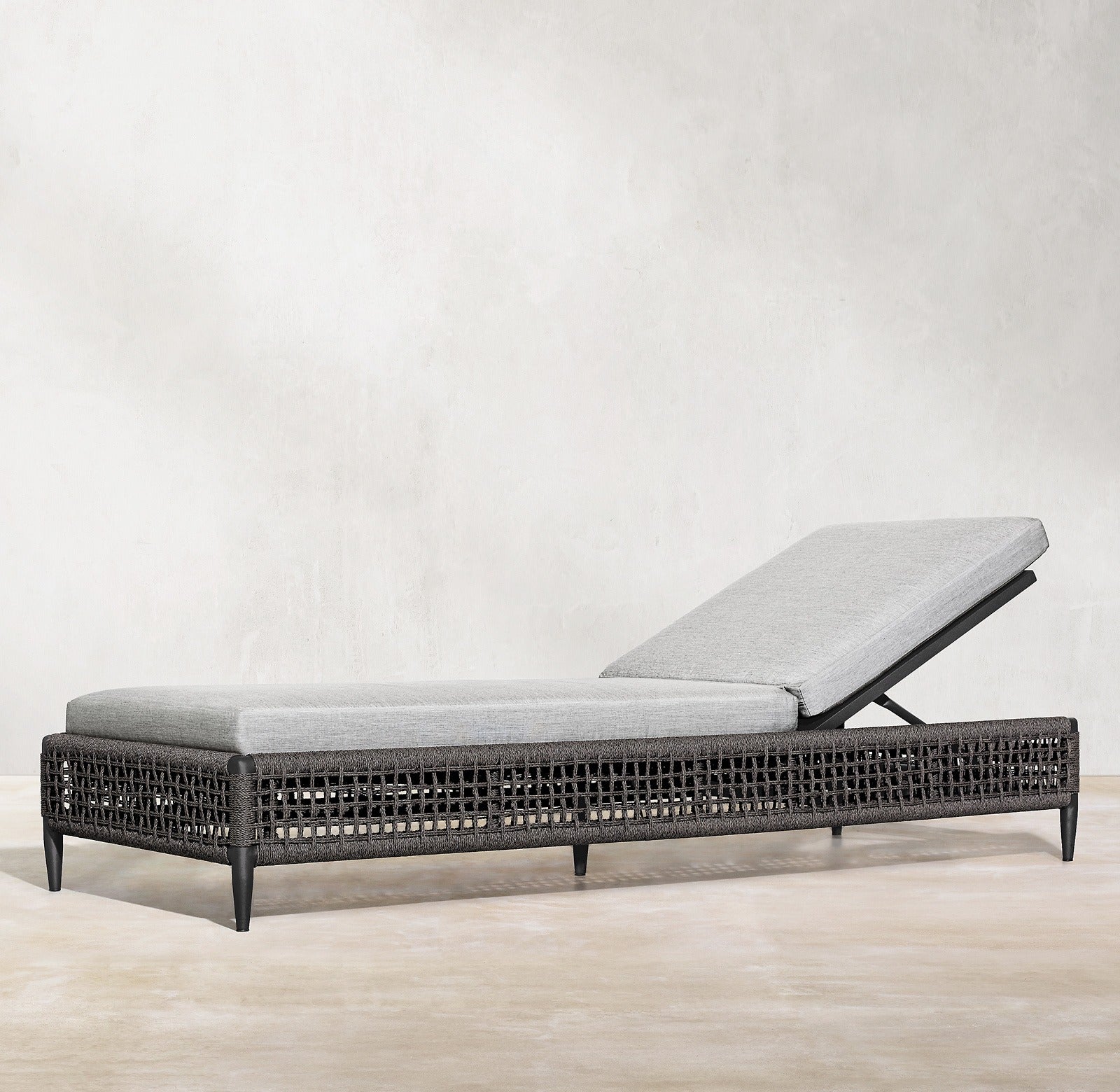 Quel Outdoor Swimming Poolside Lounger (Grey) Braided & Rope