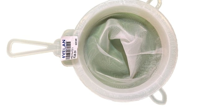 Multi-Use Water Filter – Compact & Strong