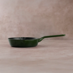 No. 8 Enamel Cast Iron Pan (20cm)
