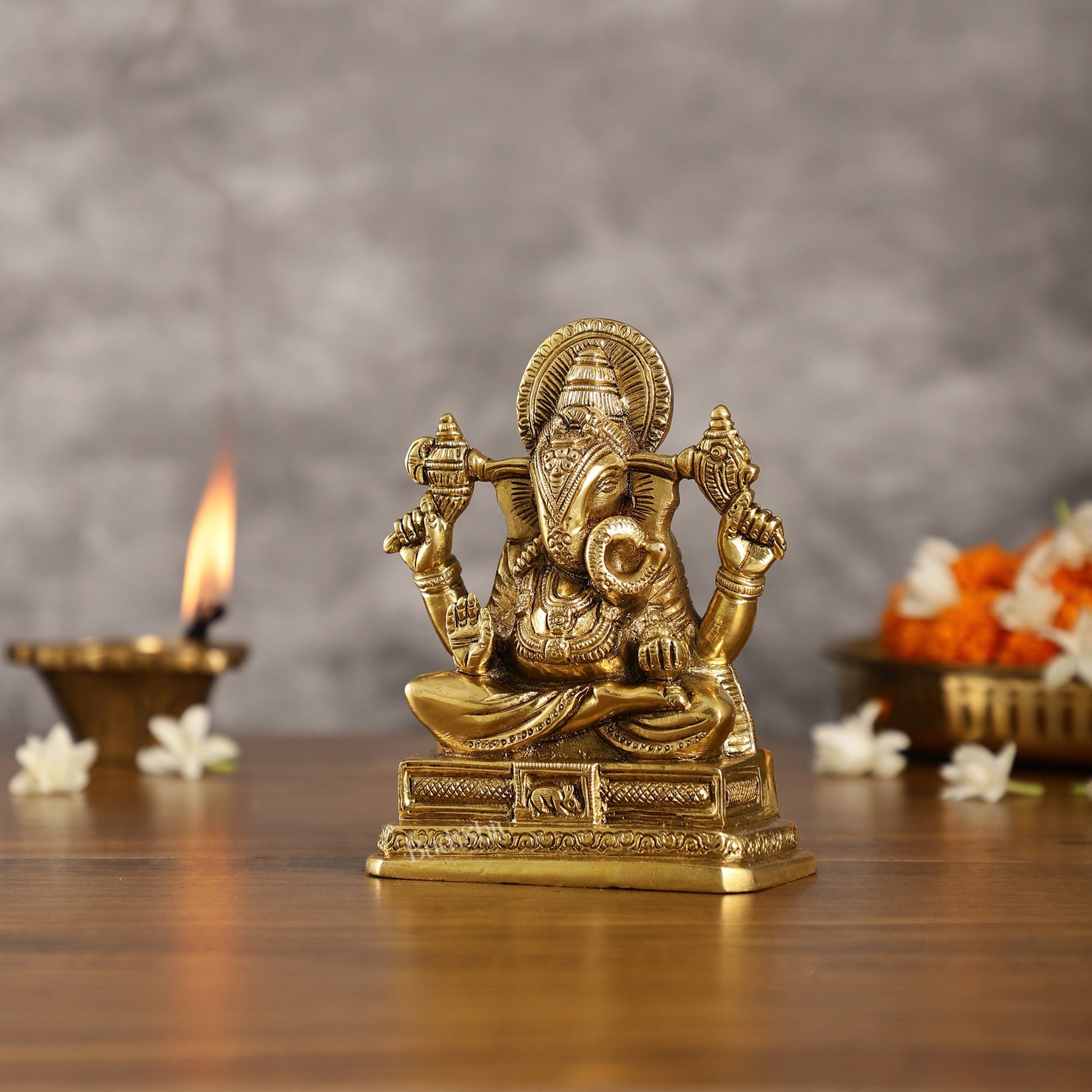 Small Brass Dagduseth Halwai Ganapati Idol | Height 6 inch