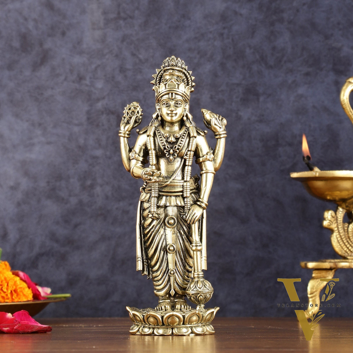 Superfine Intricate Vishnu idol 7 inch