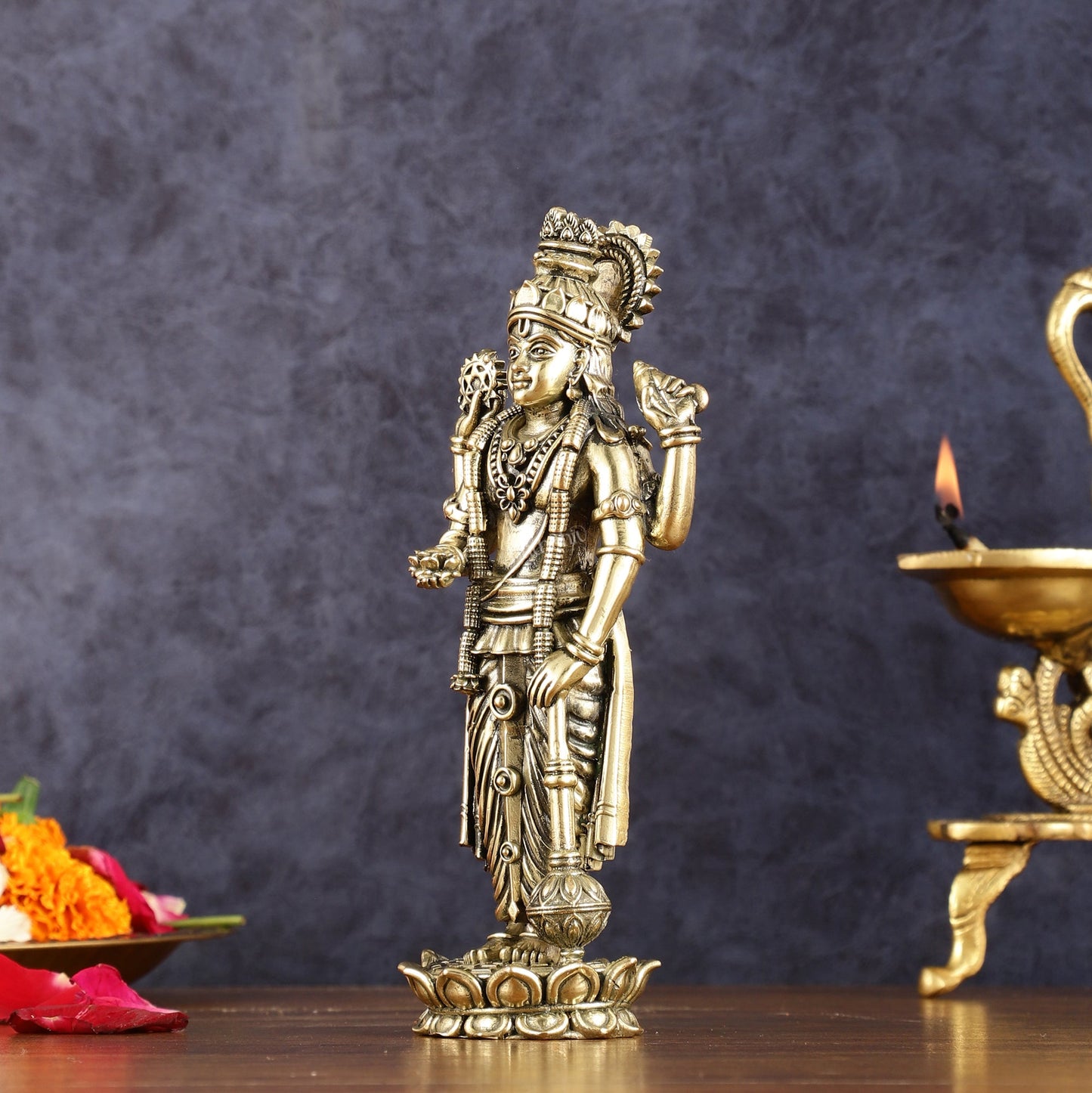 Superfine Intricate Vishnu idol 7 inch