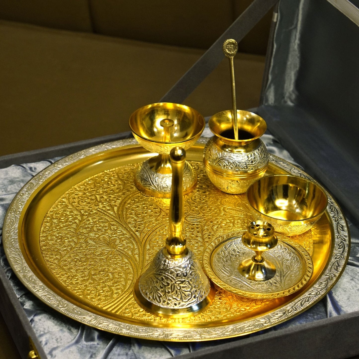Brass Two Toned 7Pc Pooja Set (10" Plate)