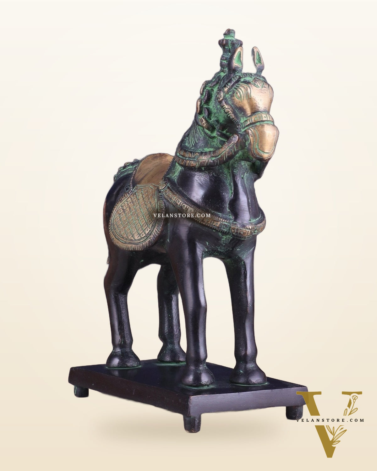 Vintage Brass Horse Standing Showpiece Statue – Elegant Design | 7.5 Inches
