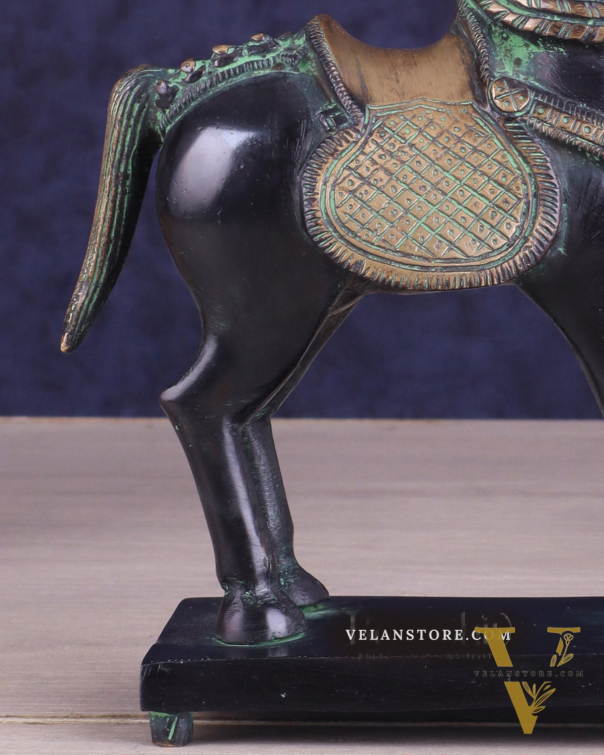 Vintage Brass Horse Standing Showpiece Statue – Elegant Design | 7.5 Inches