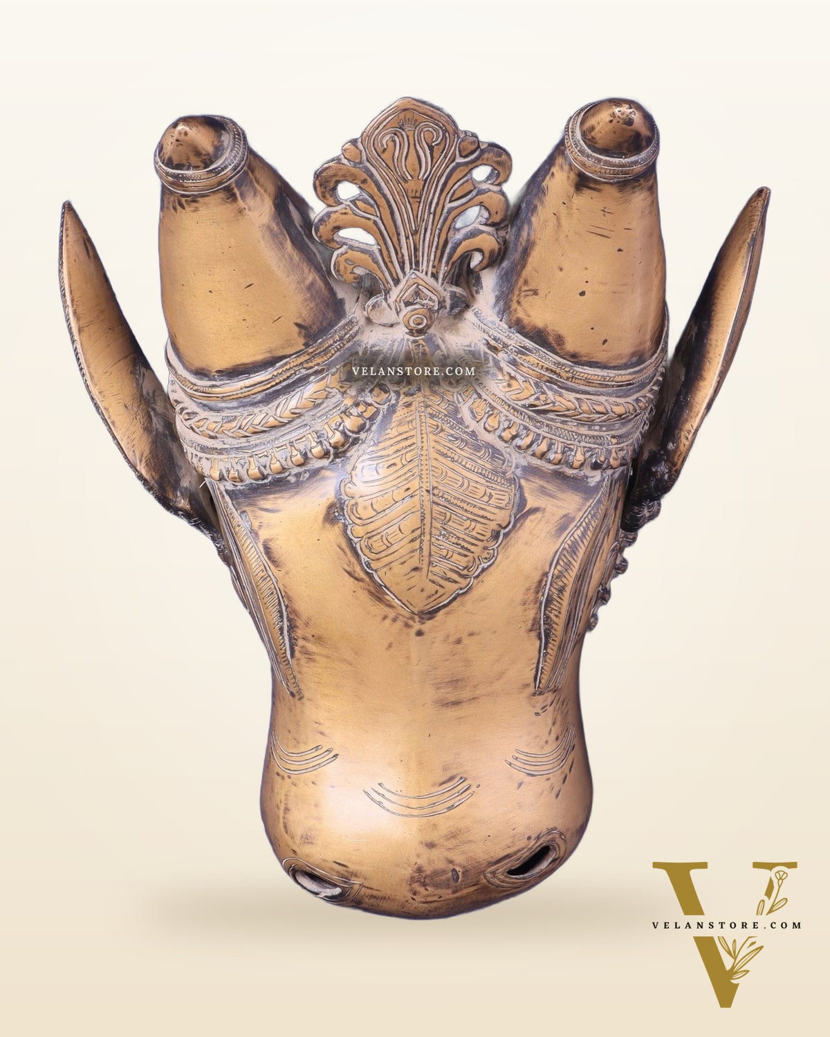 Vintage Pure Brass Bull Wall Hanging – Timeless Decor Piece