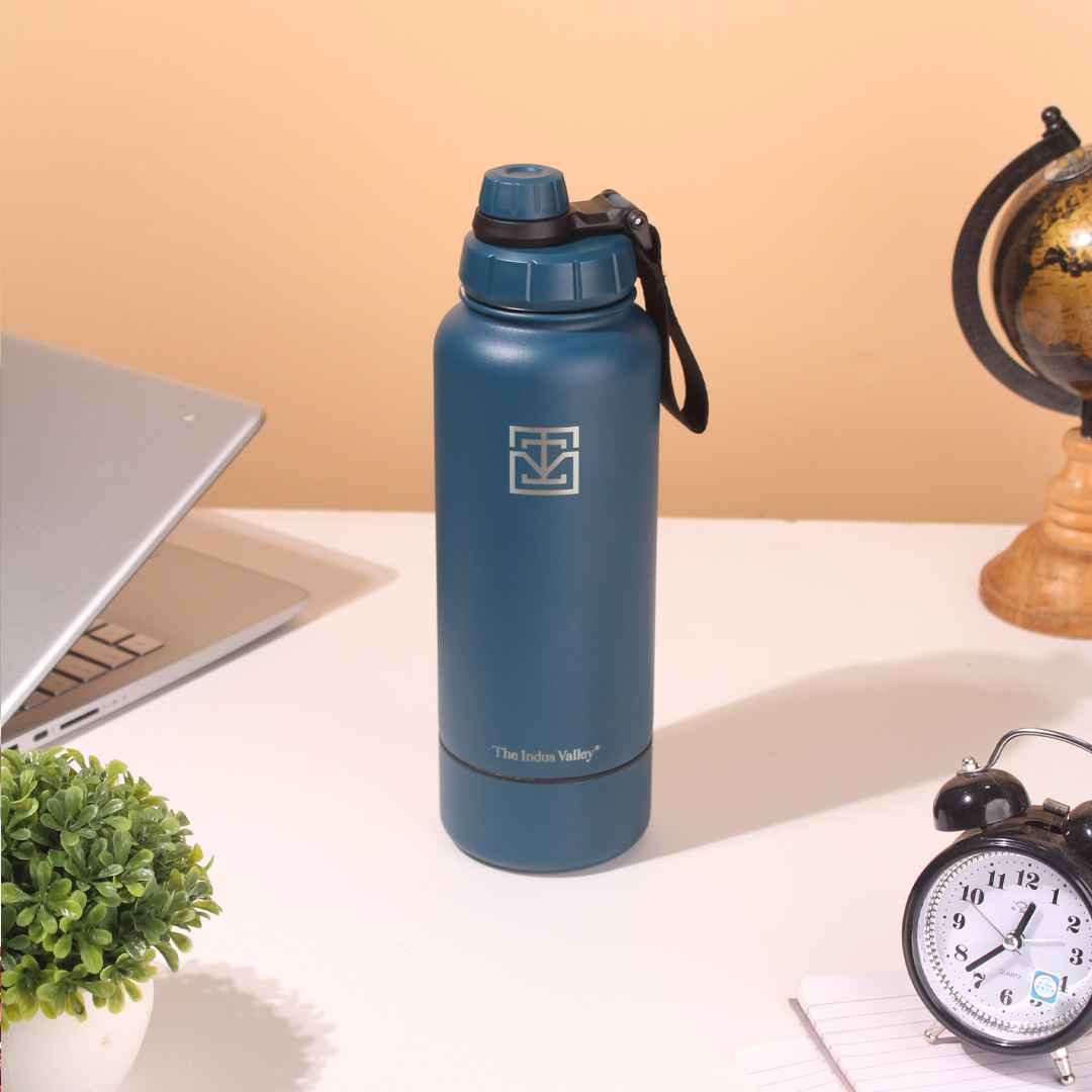 Premium Stainless Steel Vacuum Insulated Water Bottle Flask, Storage Container, Hot & Cold, 900 ml