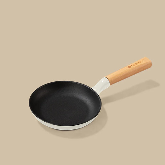 No. 6 Enamel Cast Iron Pan (16cm)